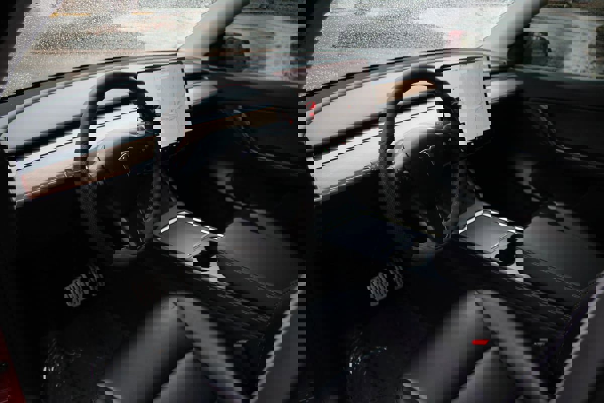 Used 2021 Tesla Model Y Performance image 16