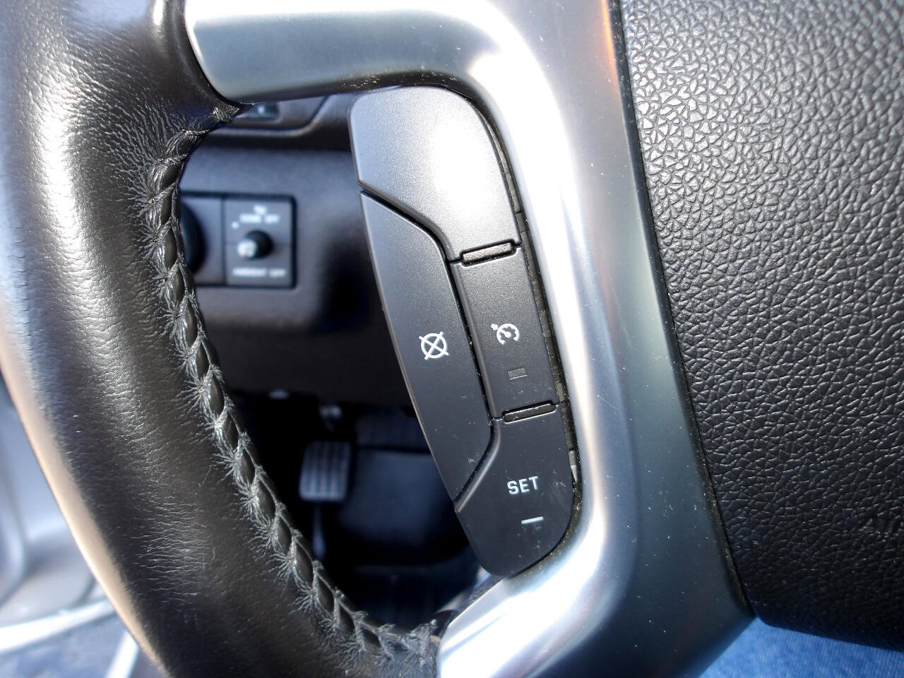 Used 2016 Chevrolet Traverse LT image 16