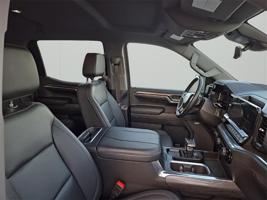 Used 2024 Chevrolet Silverado 1500 LTZ w/ Technology Package image 18
