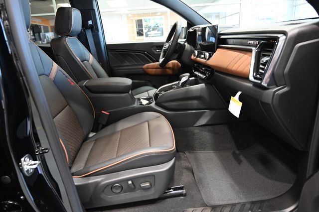New 2026 GMC Canyon AT4 w/ Technology Plus Package AWD/4WD image 12