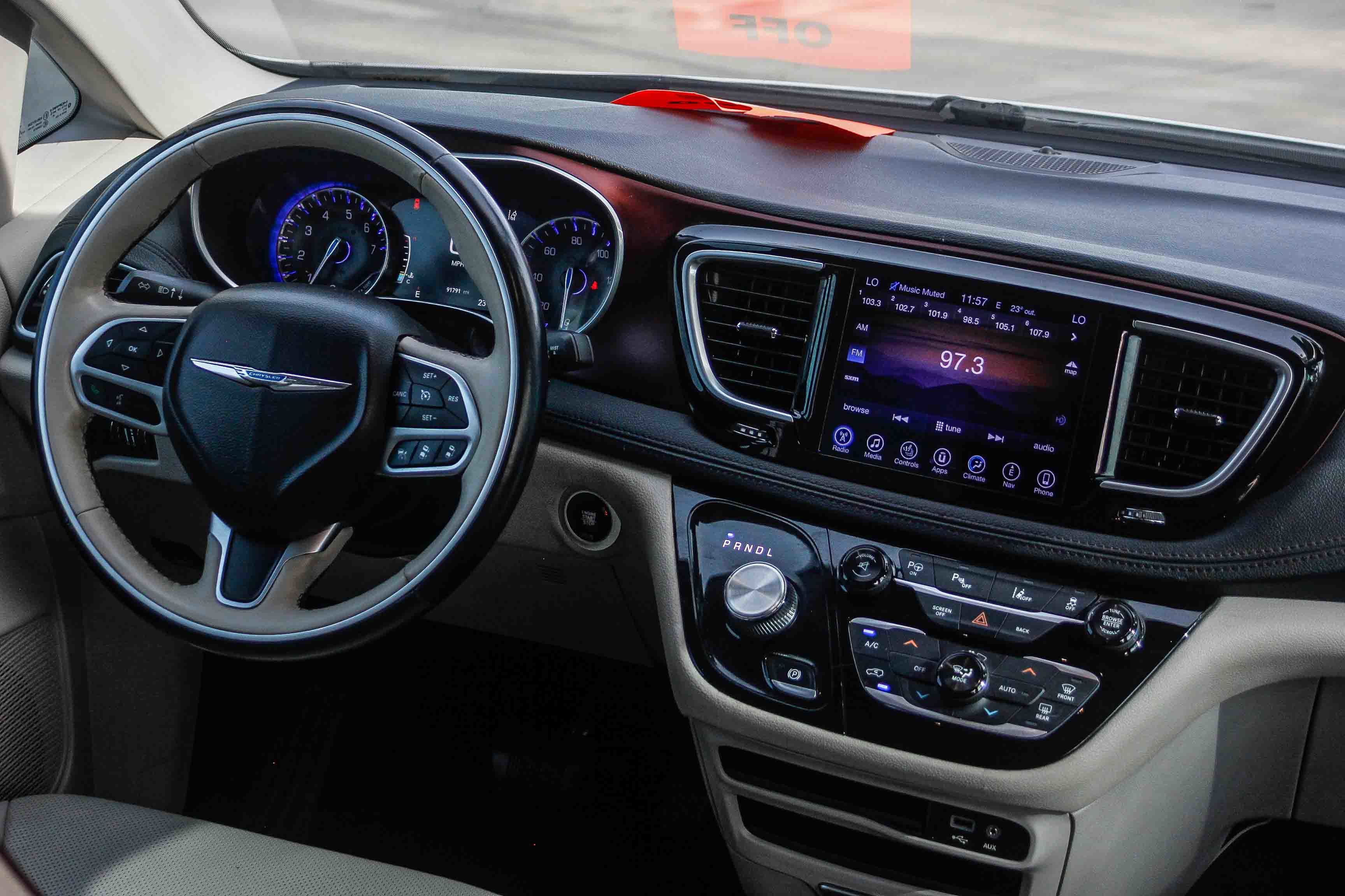 Used 2017 Chrysler Pacifica Limited w/ Advanced Safetytec Group image 12