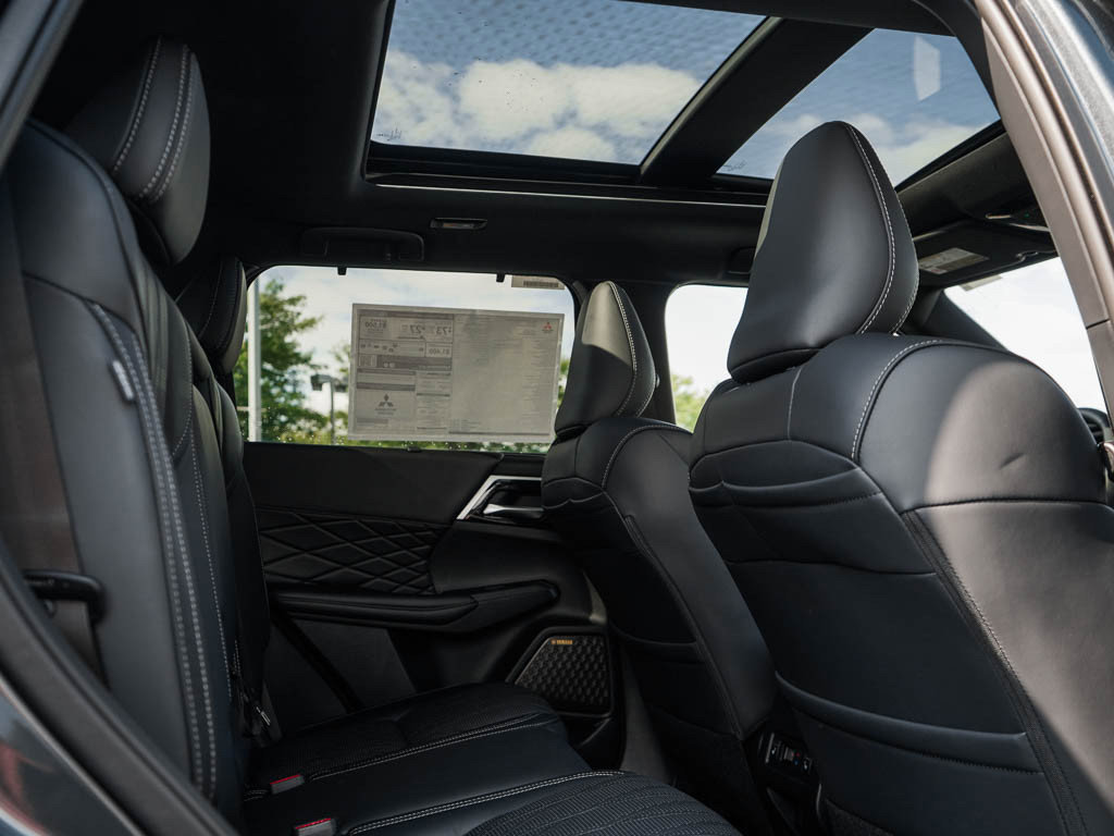 New 2026 Mitsubishi Outlander SEL AWD/4WD image 12