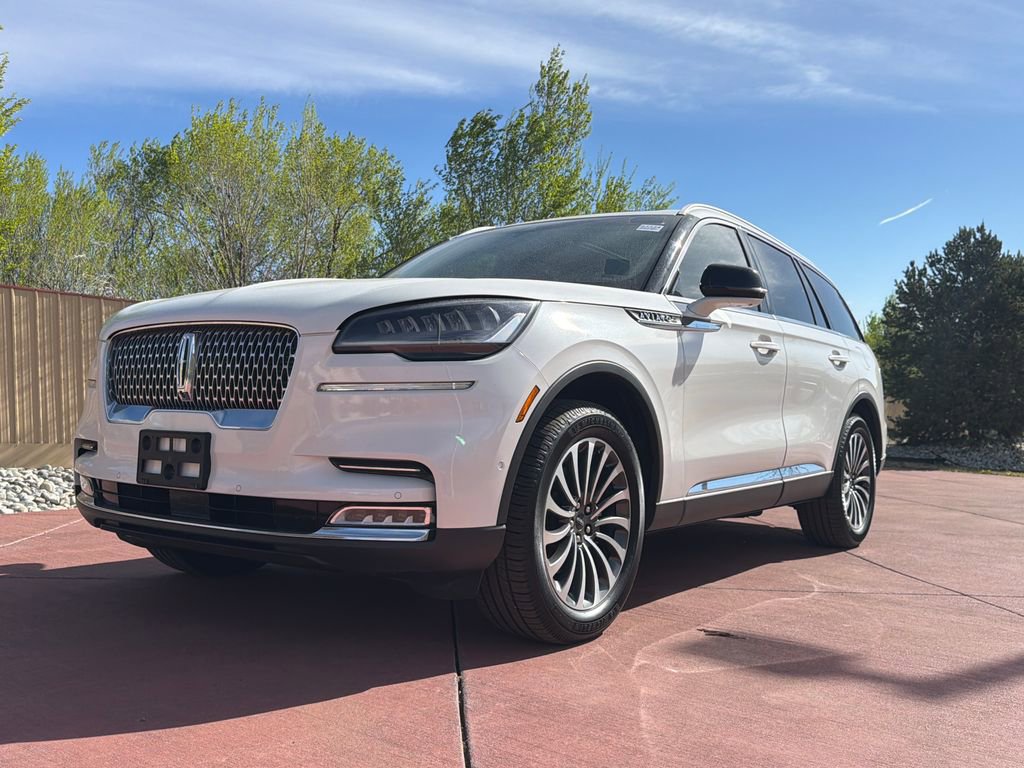 Used 2021 Lincoln Aviator Reserve w/ Equipment Group 201A AWD/4WD image 3