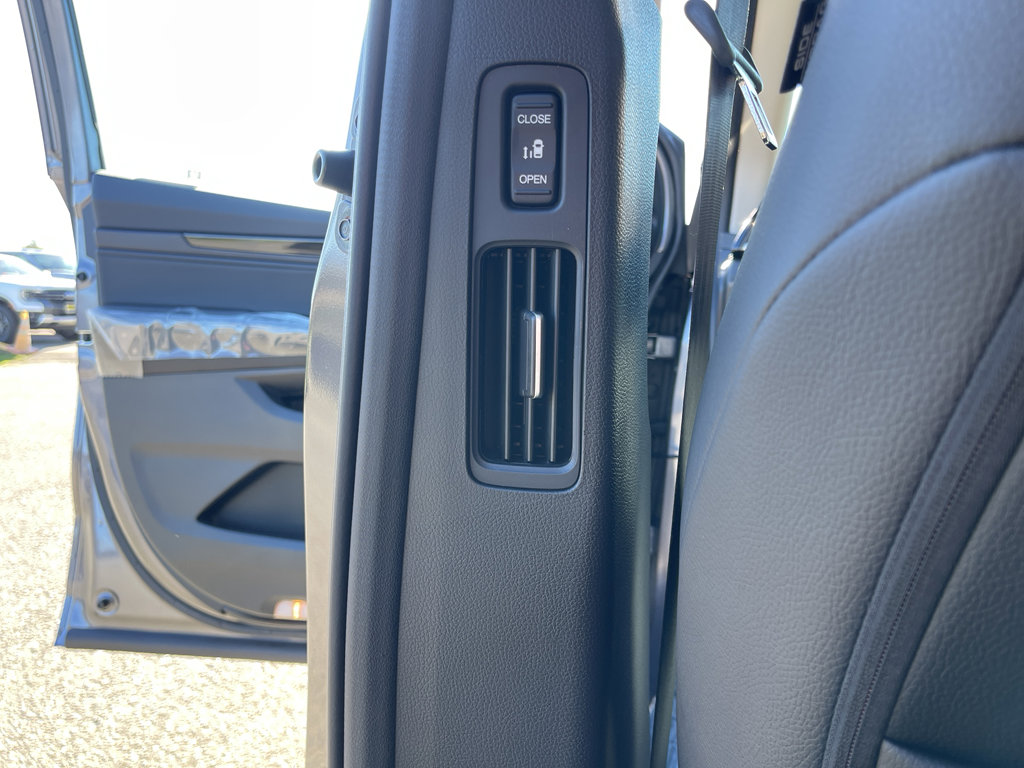 New 2026 Honda Odyssey Touring image 33