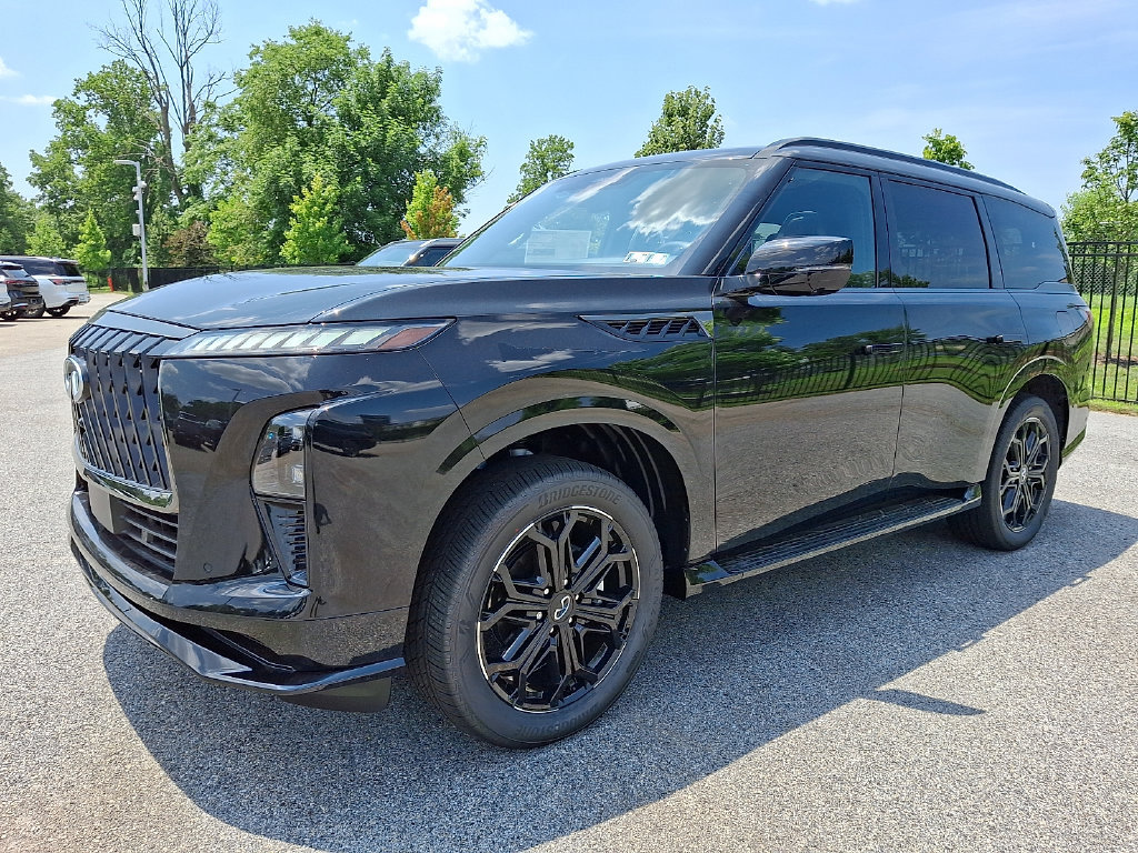 New 2027 INFINITI QX80 Sensory AWD/4WD image 2