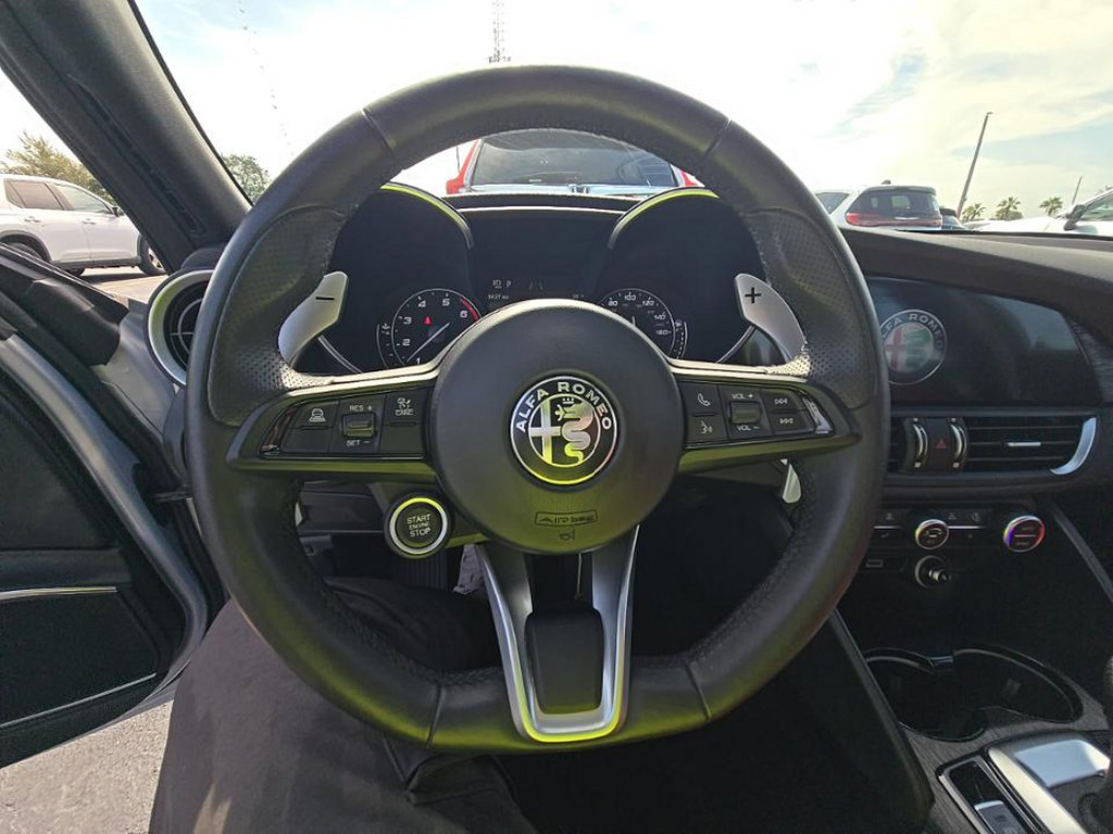 Used 2023 Alfa Romeo Giulia Sprint RWD image 6