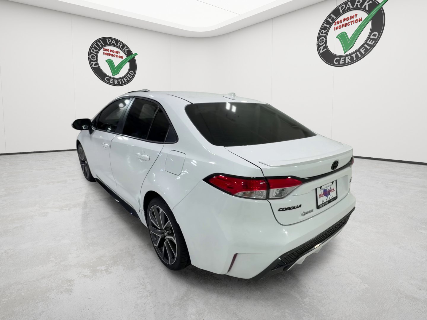 Used 2022 Toyota Corolla SE FWD image 3