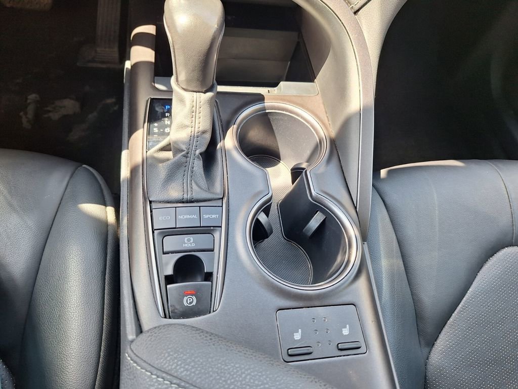 Used 2024 Toyota Camry XSE FWD image 18