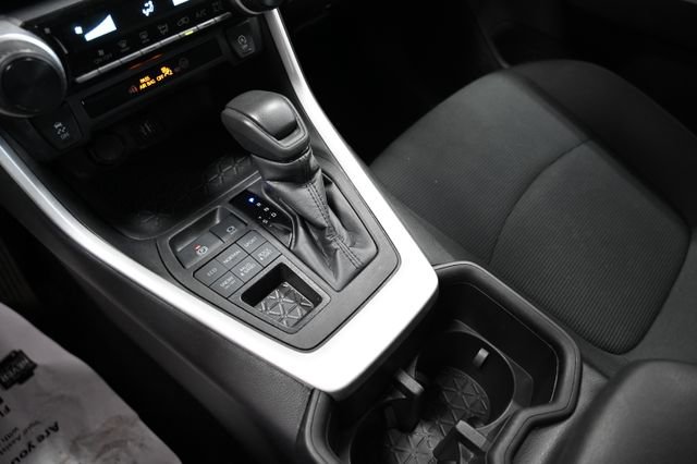 Used 2024 Toyota RAV4 LE AWD/4WD image 18