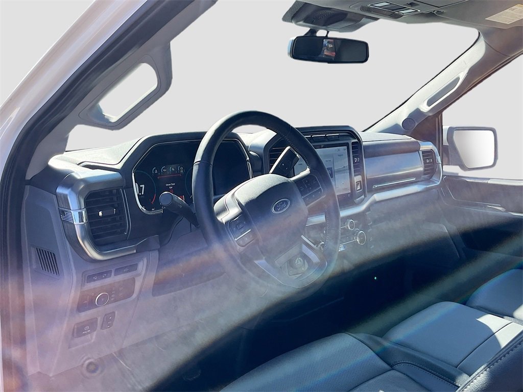 Used 2022 Ford F150 Lariat w/ Equipment Group 501A Mid image 9