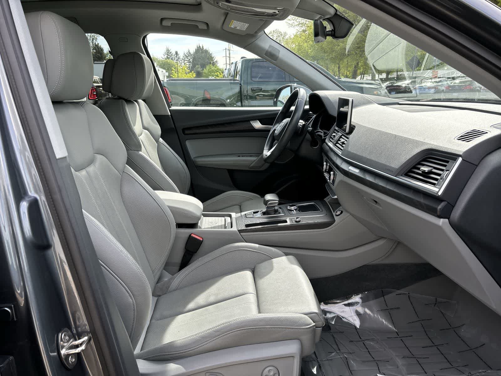Used 2020 Audi Q5 Prestige w/ Prestige Package AWD/4WD image 5