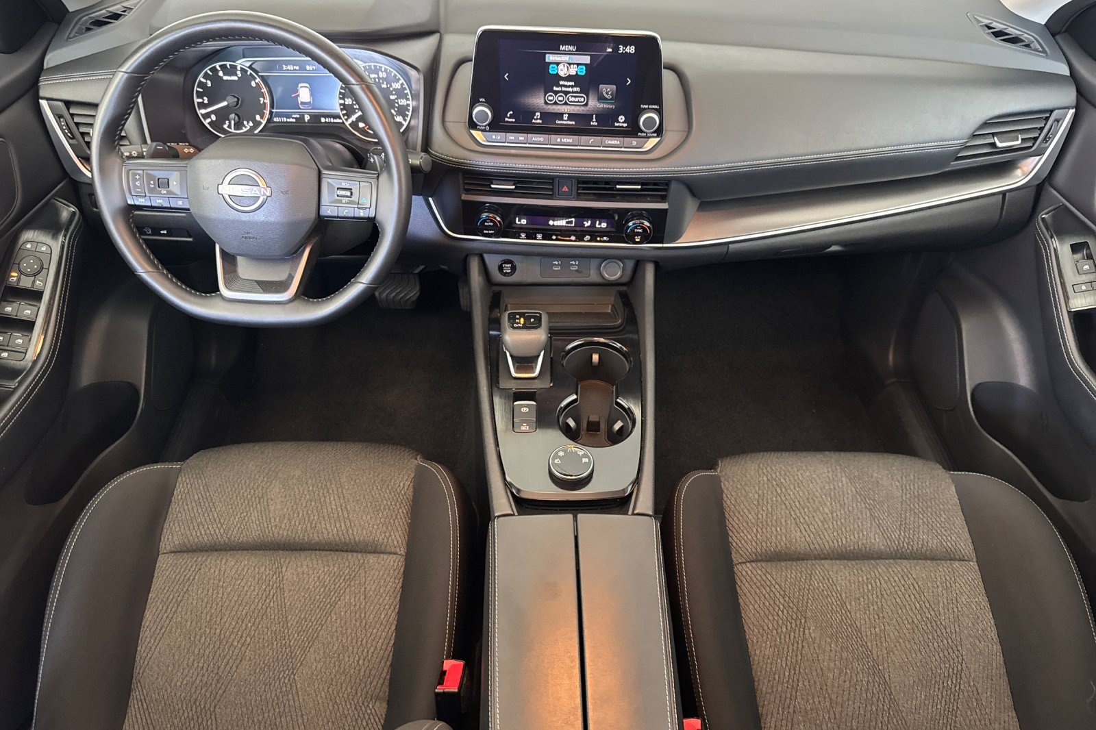 Used 2025 Nissan Rogue SV AWD/4WD image 28