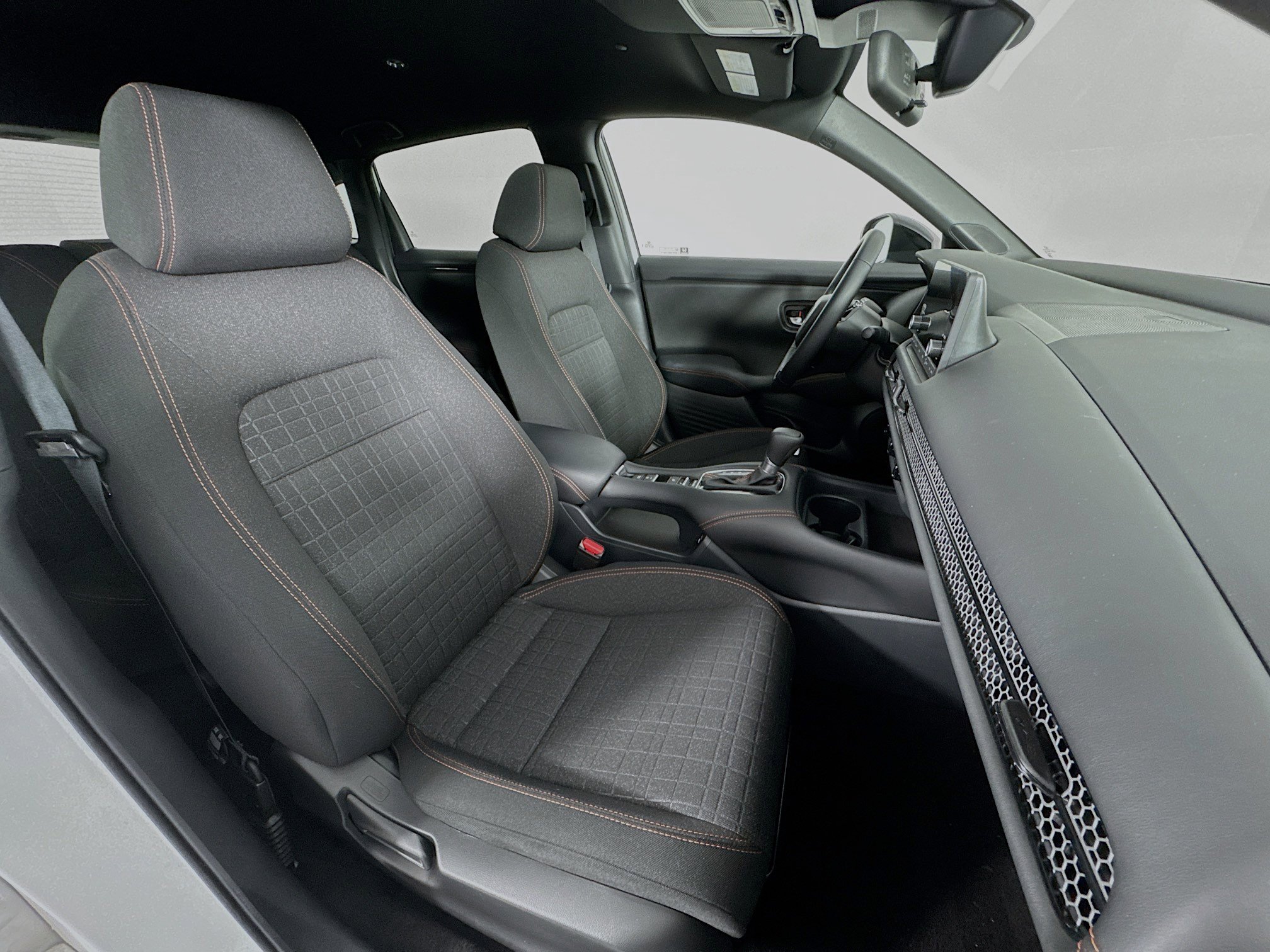 Certified 2025 Honda HR-V Sport image 26