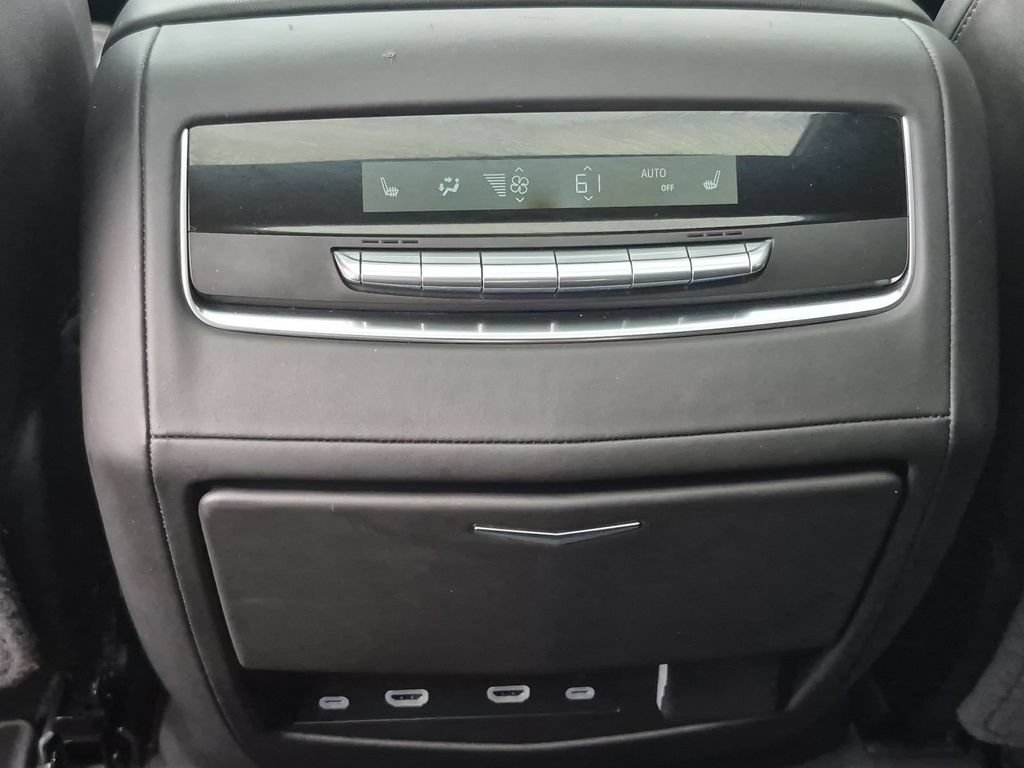 Used 2024 Cadillac Escalade Sport Platinum w/ LPO, ONYX Package AWD/4WD image 14