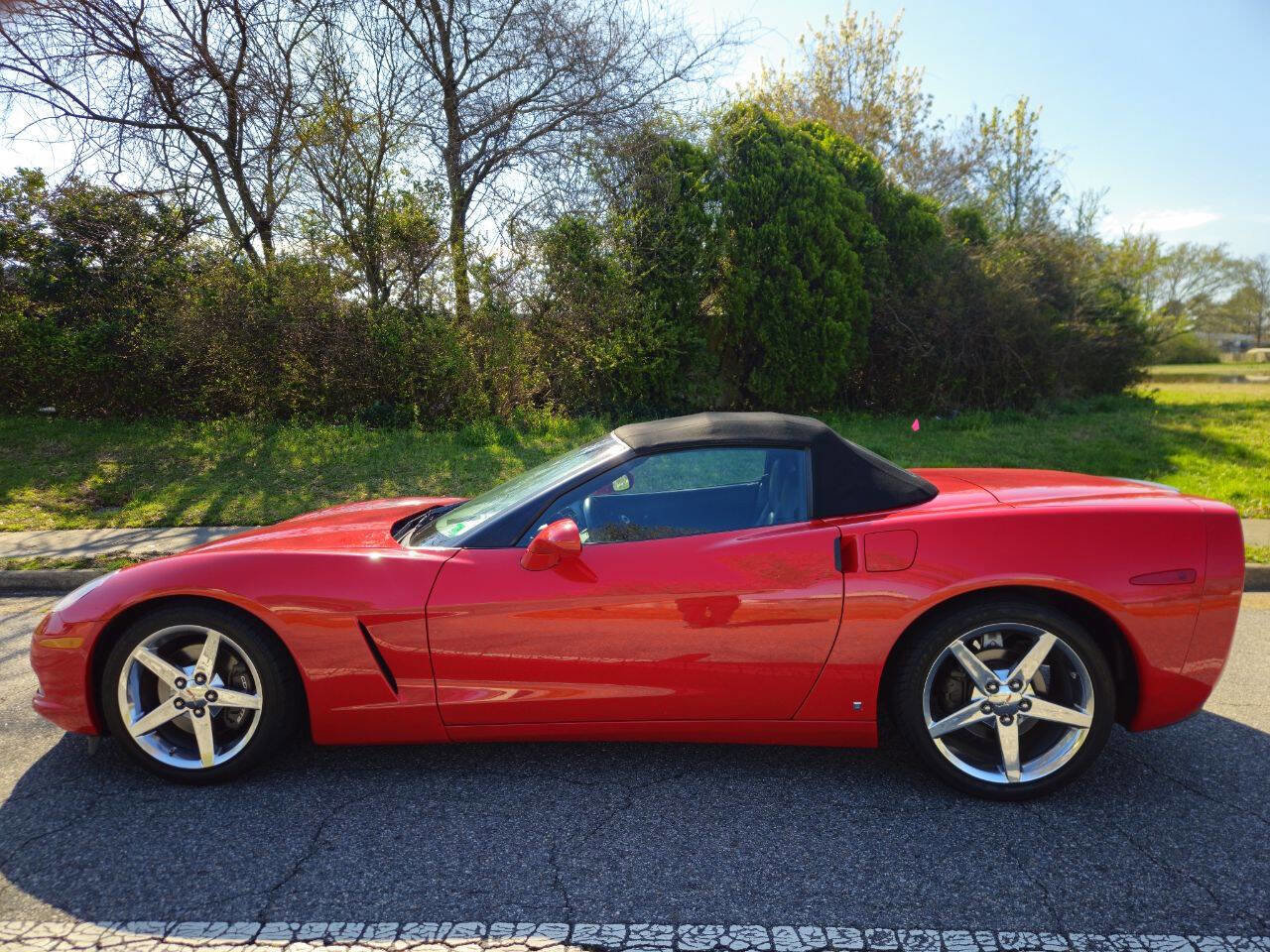 Used 2008 Chevrolet Corvette Base 2dr Convertible w/ Preferred Equipment Group image 2