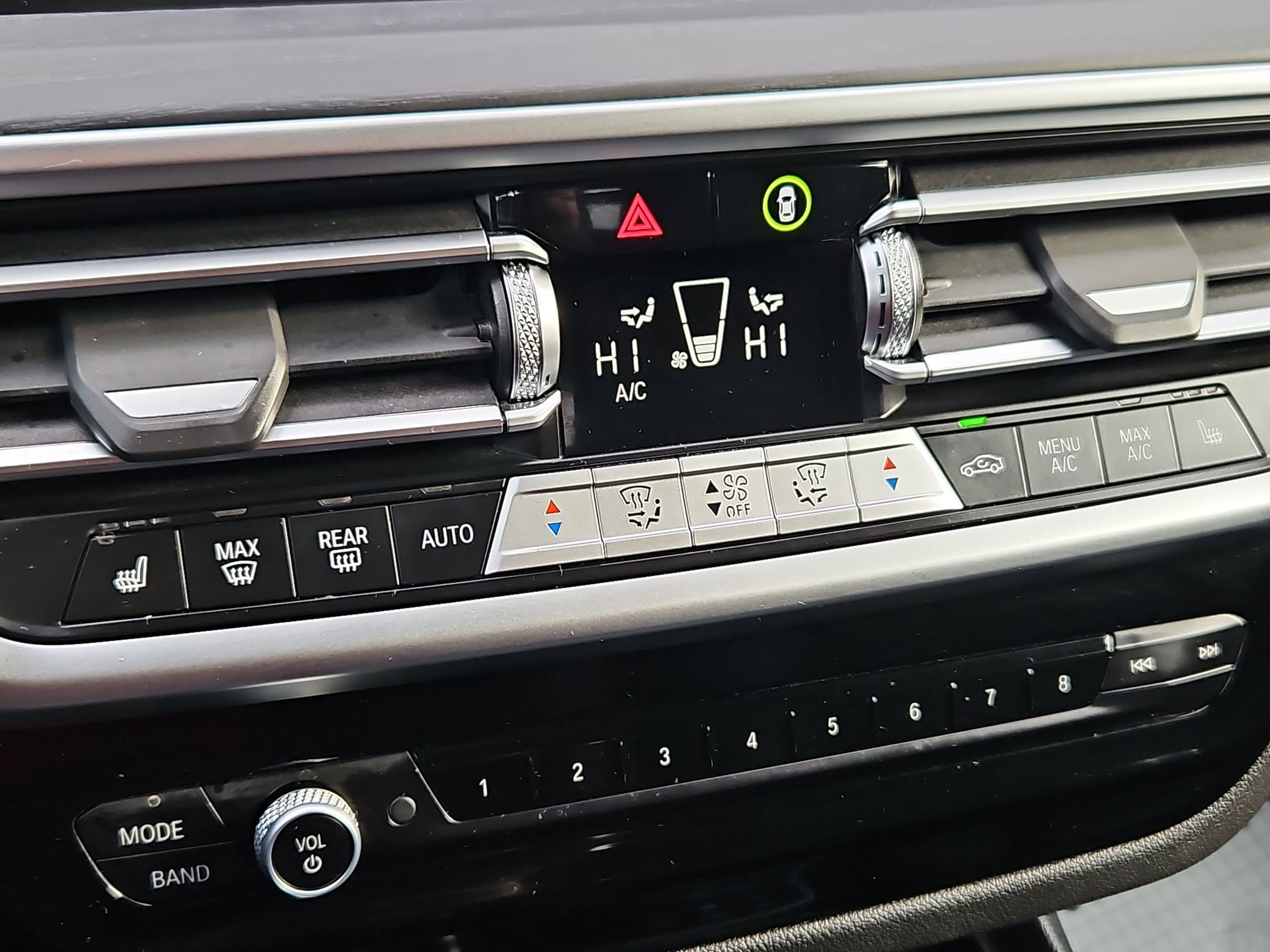 Used 2024 BMW X3 xDrive30i w/ Convenience Package image 21