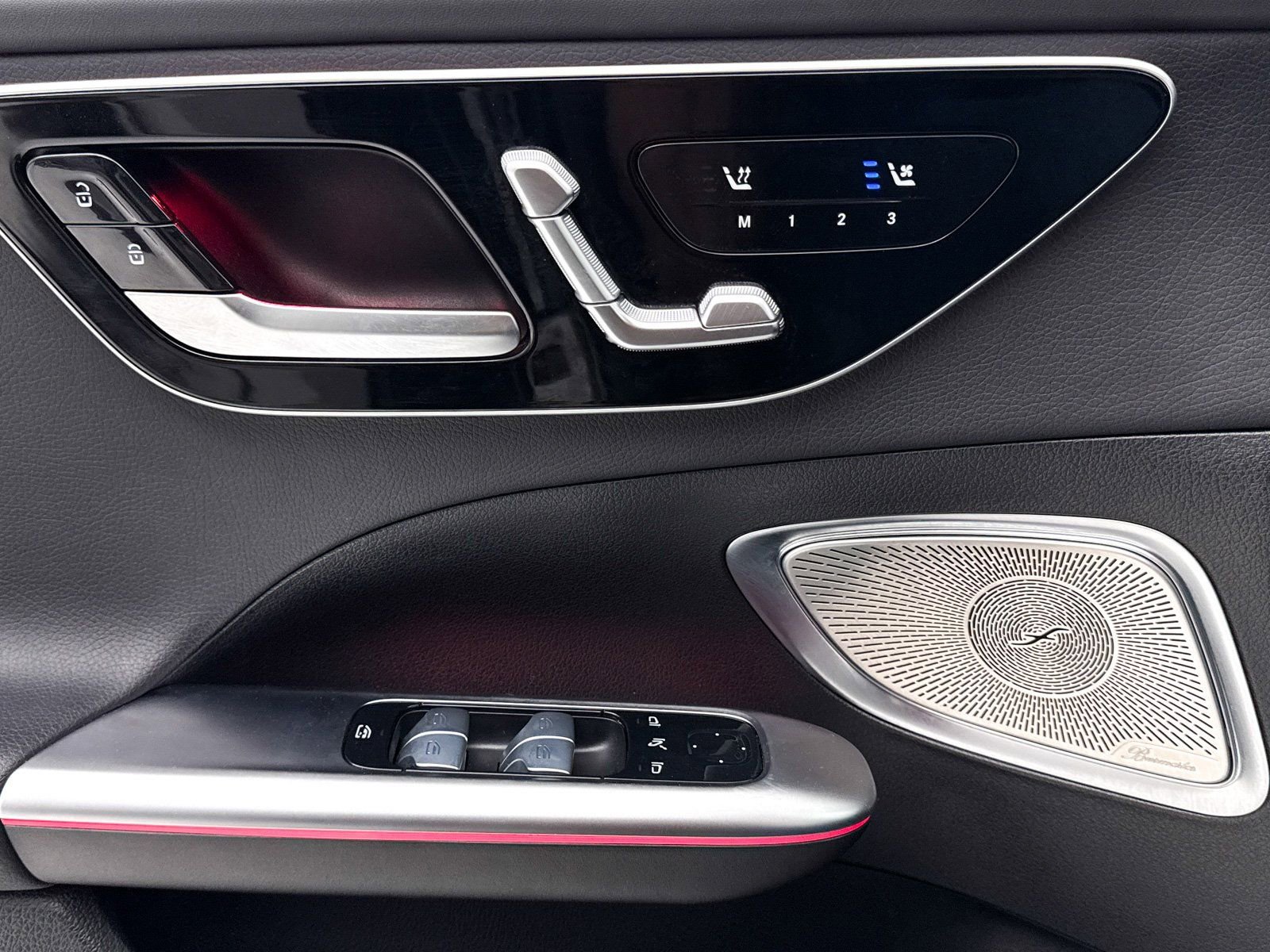 Used 2024 Mercedes-Benz C 300 4MATIC Sedan w/ AMG Line w/ Night Package image 26