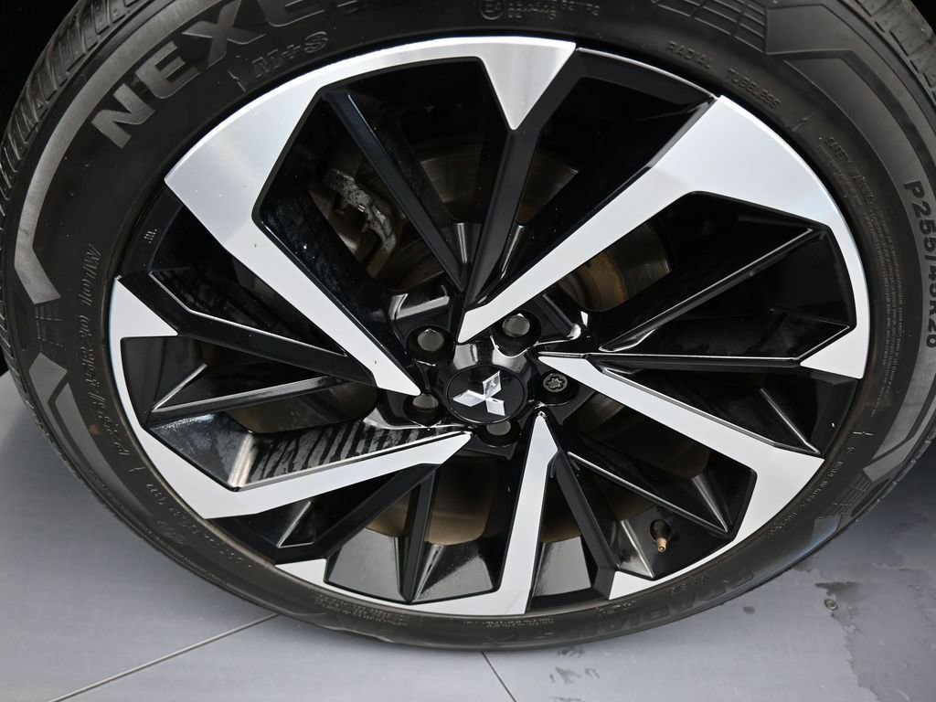 Used 2023 Mitsubishi Outlander SE image 48