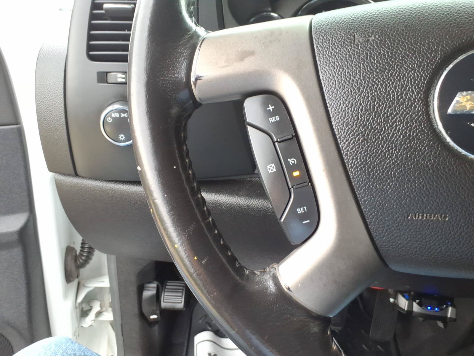Used 2009 Chevrolet Silverado 3500 LT w/ Interior Plus Package AWD/4WD image 15