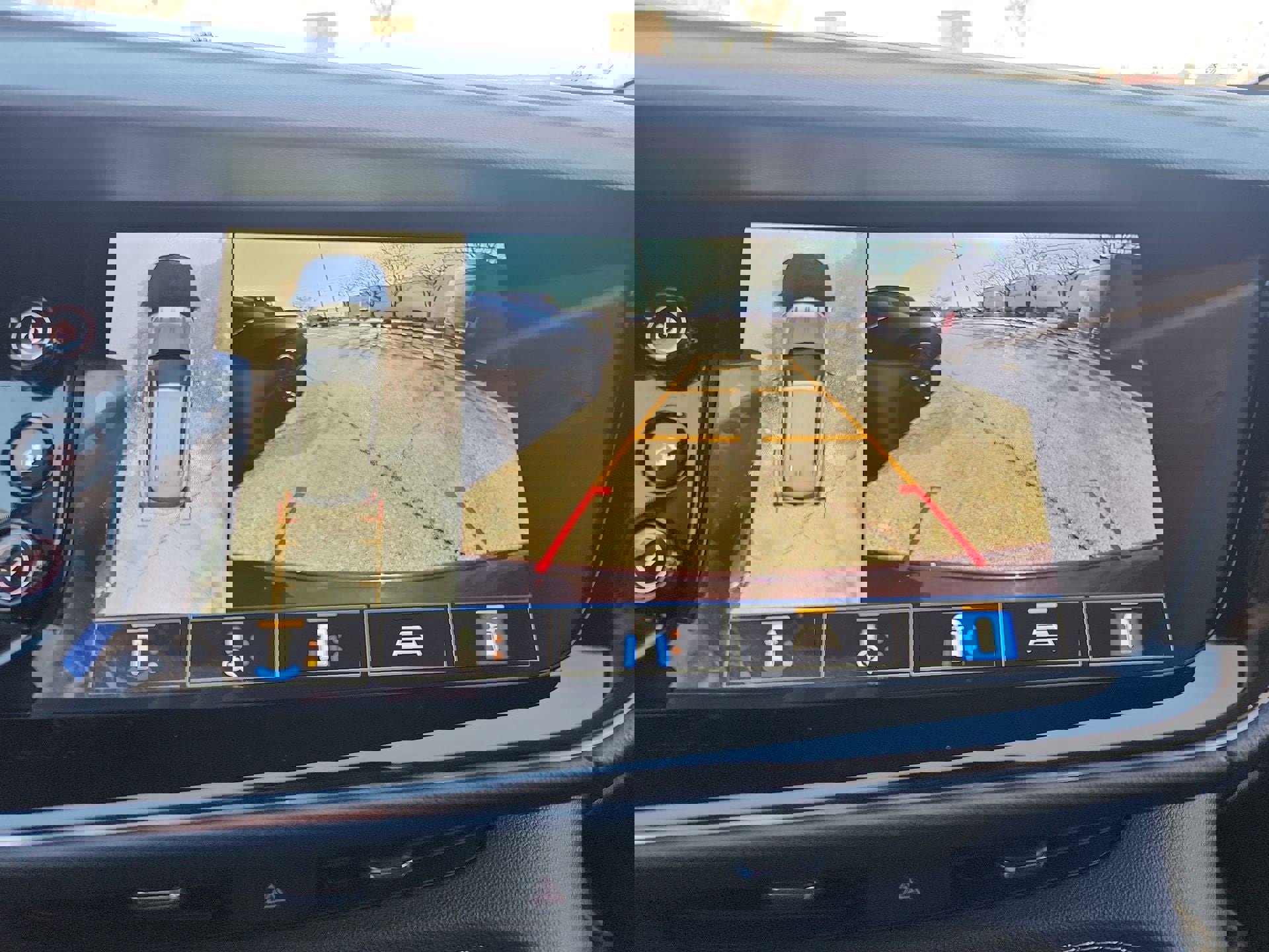 Used 2023 Buick Envision Avenir image 18