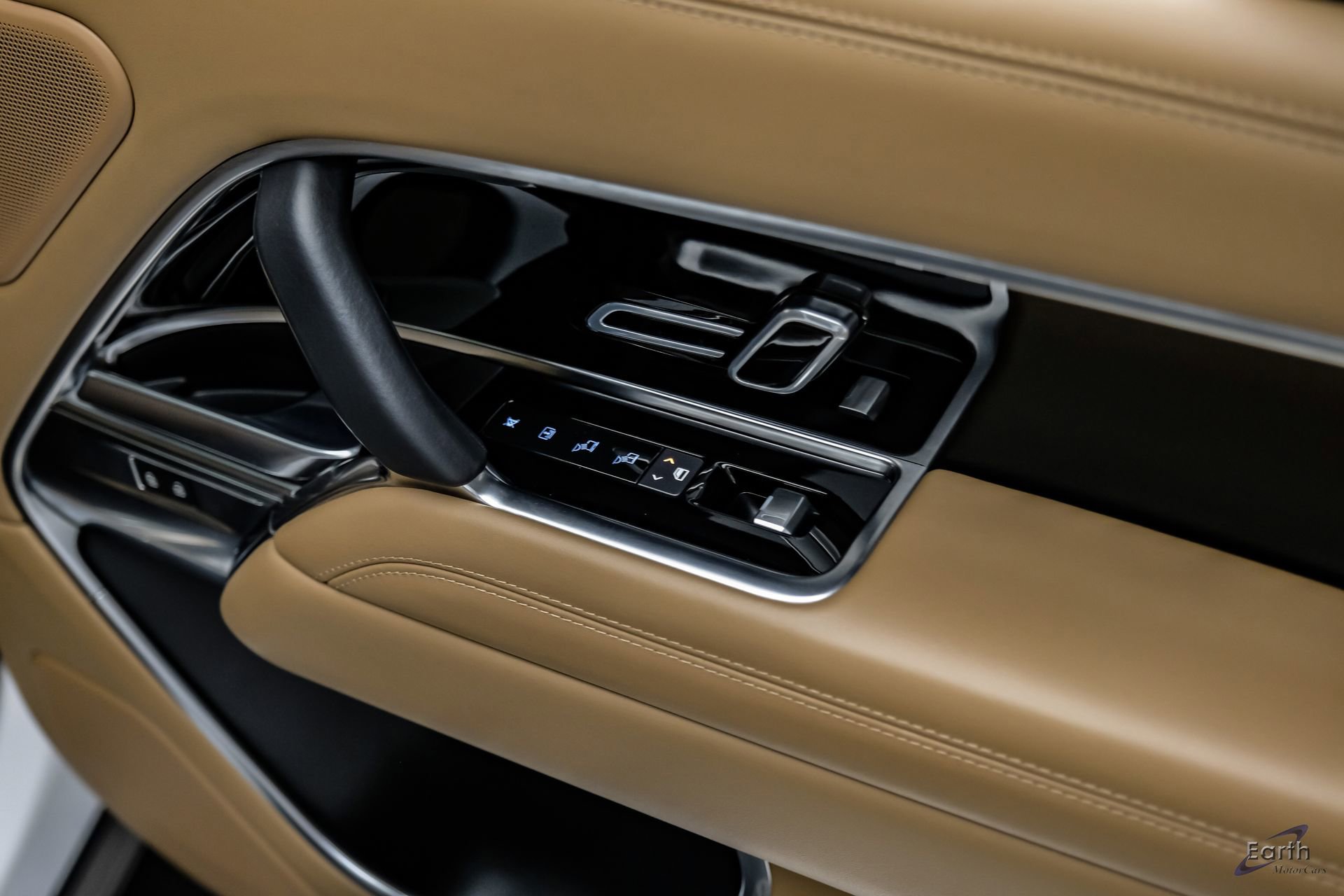 Used 2023 Land Rover Range Rover SE image 90