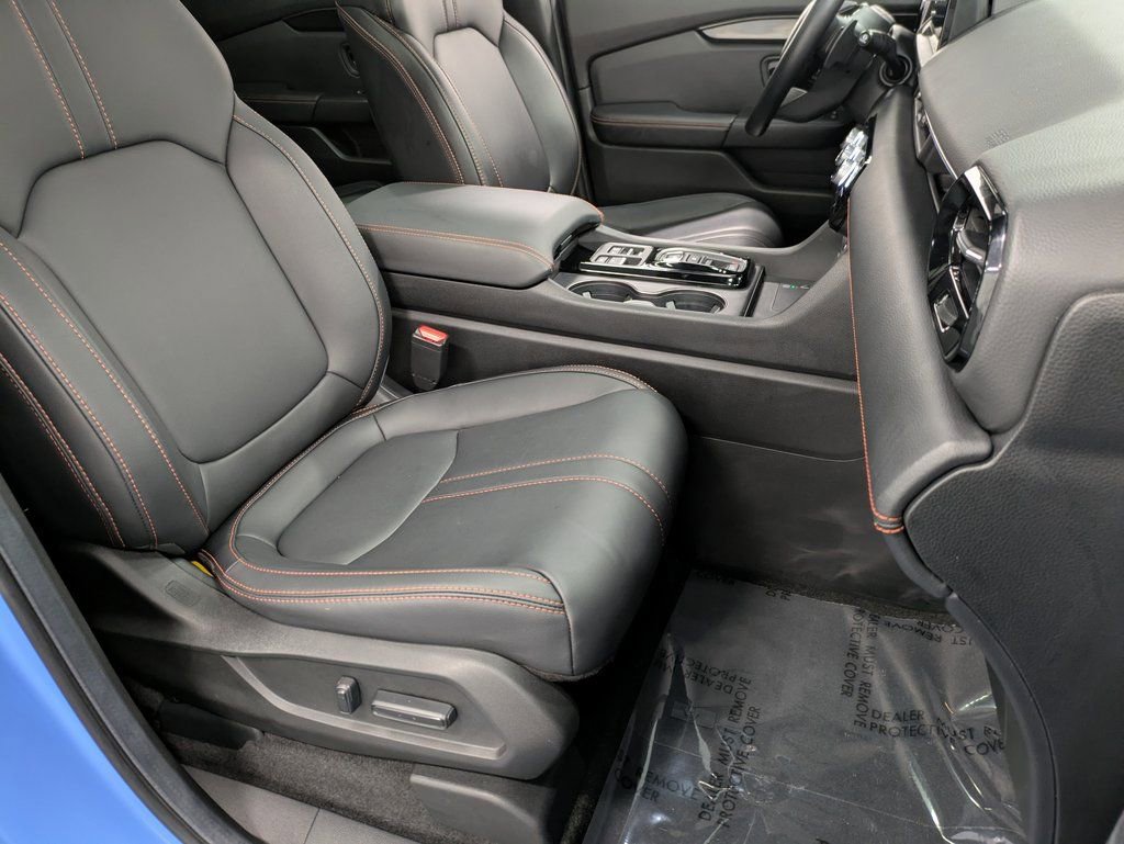 Used 2025 Honda Pilot TrailSport image 28