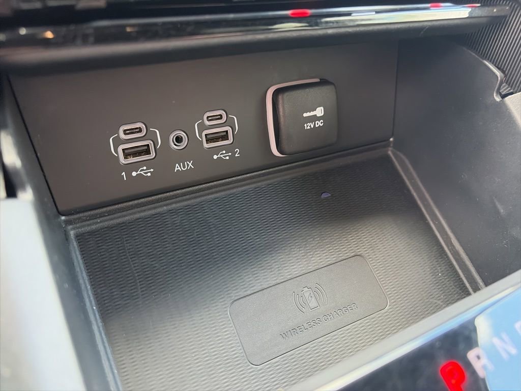 Used 2024 Jeep Grand Cherokee L Limited w/ Luxury Tech Group II AWD/4WD image 18