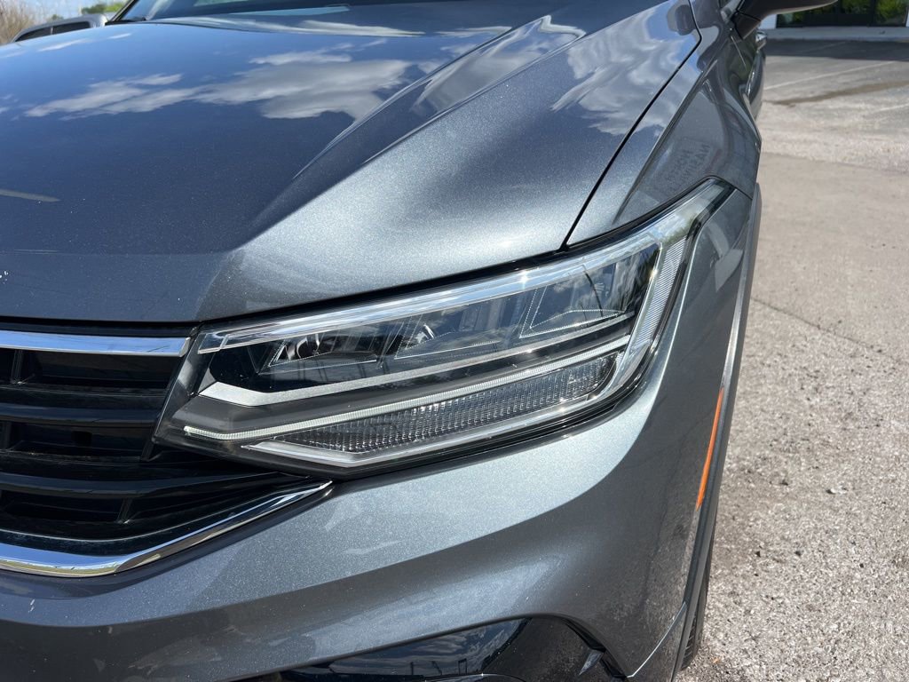 Certified 2024 Volkswagen Tiguan SE R-Line FWD image 10