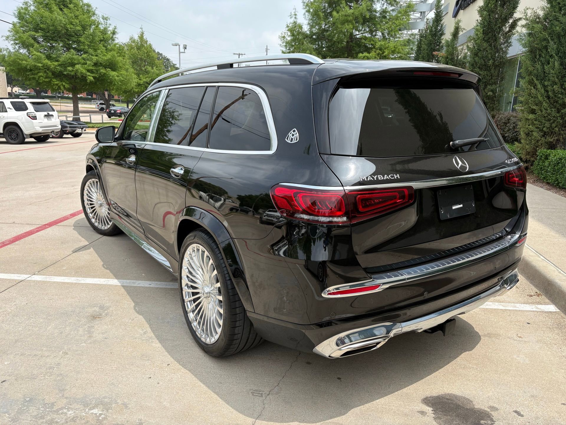 Used 2022 Mercedes-Benz Maybach GLS 600 4MATIC image 6