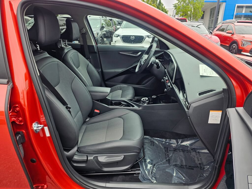 Certified 2023 Kia Niro Wind w/ Wind Preserve Package FWD image 28
