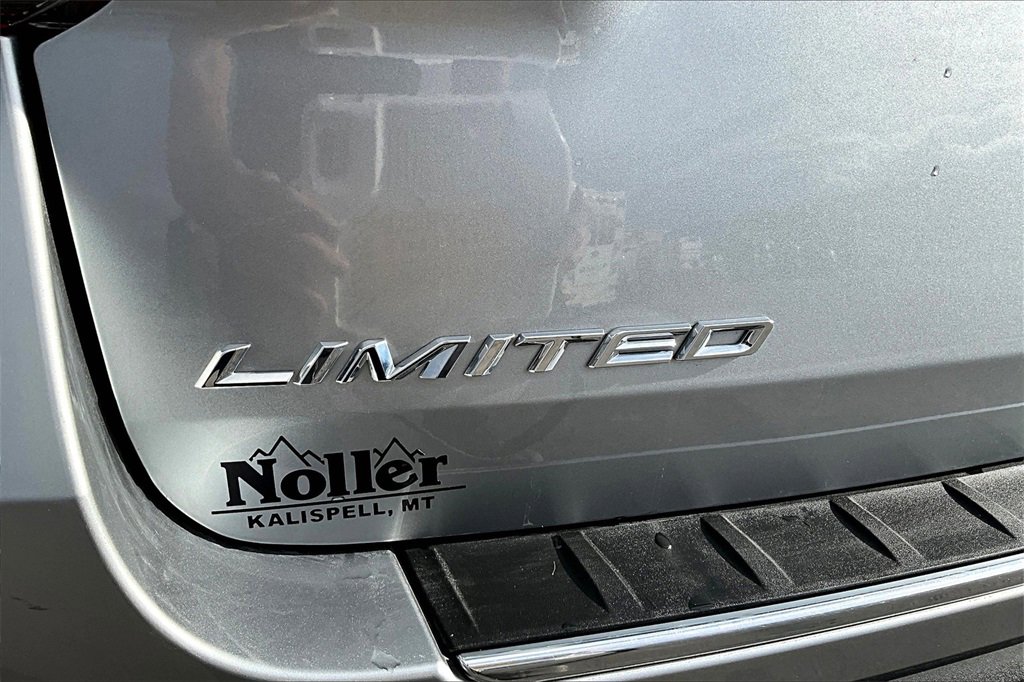Used 2024 Ford Explorer Limited image 8