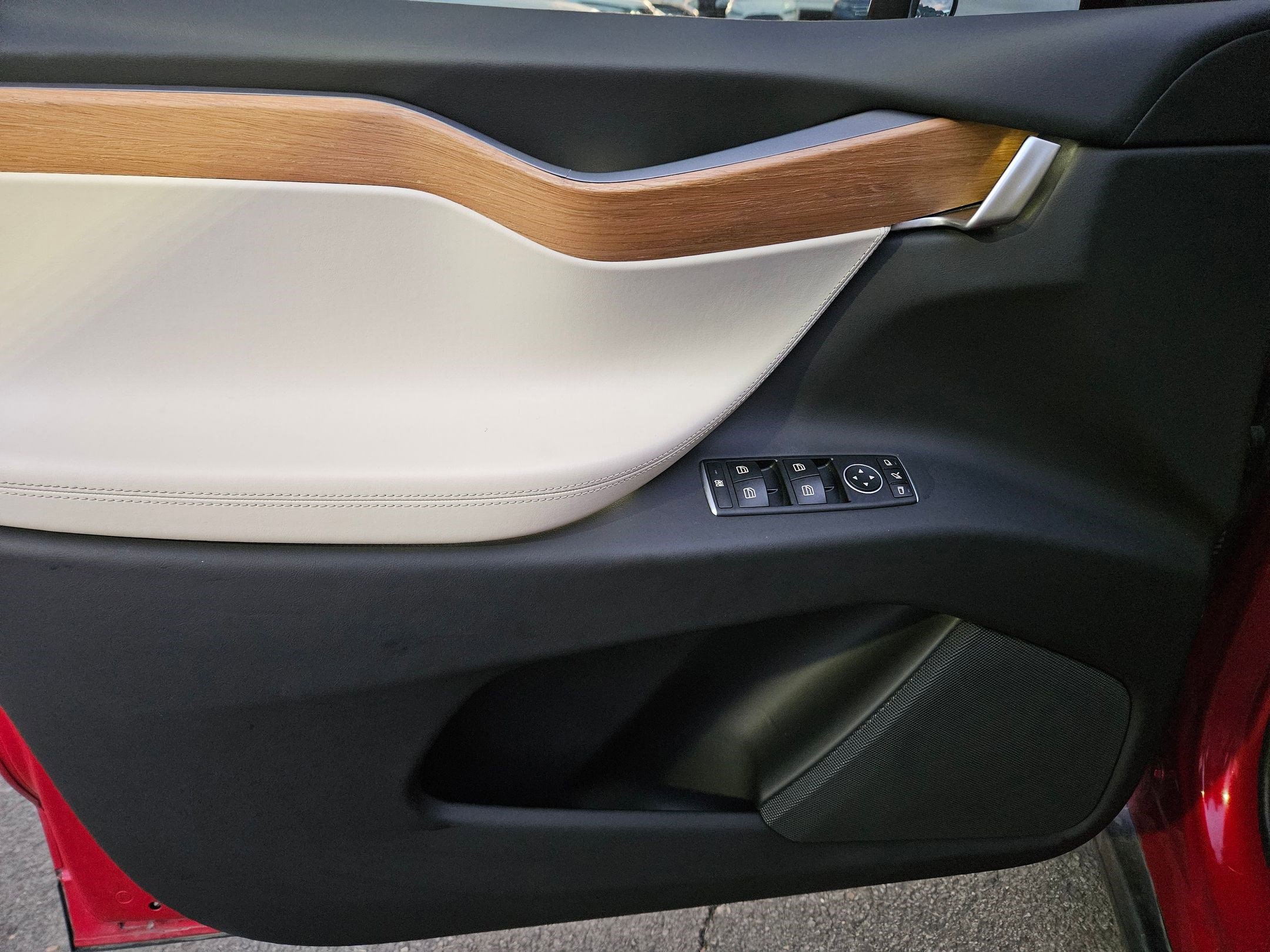 Used 2020 Tesla Model X Performance image 15