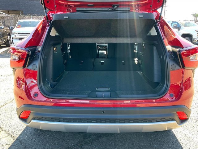 New 2026 Chevrolet Trax LT w/ Driver Confidence Package FWD image 16