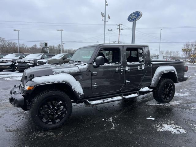 Used 2025 Jeep Gladiator Sport image 3