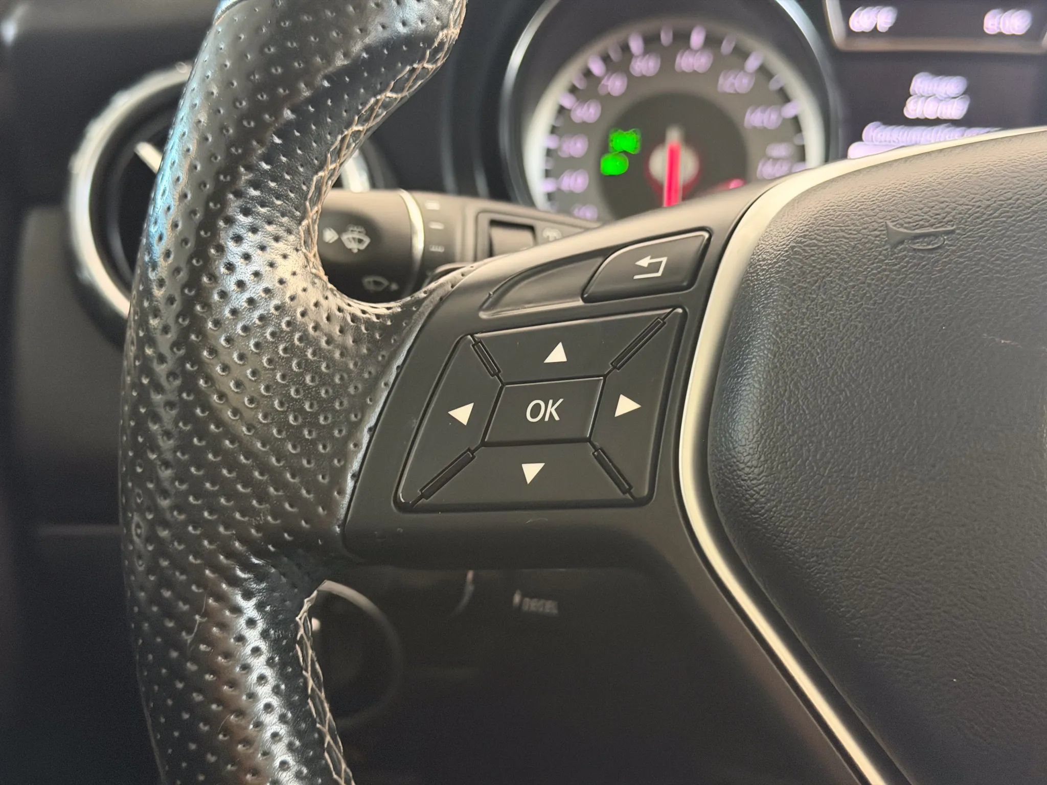 Used 2015 Mercedes-Benz GLA 250 4MATIC image 35