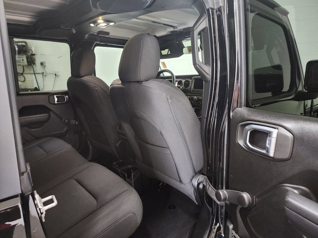 Used 2023 Jeep Wrangler Unlimited Sport AWD/4WD image 28