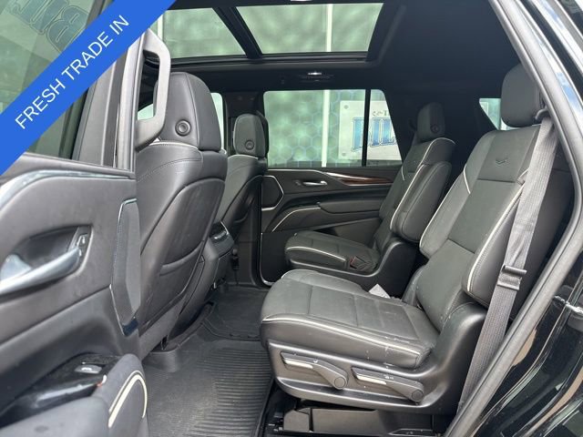 Used 2024 Cadillac Escalade Premium Luxury image 9