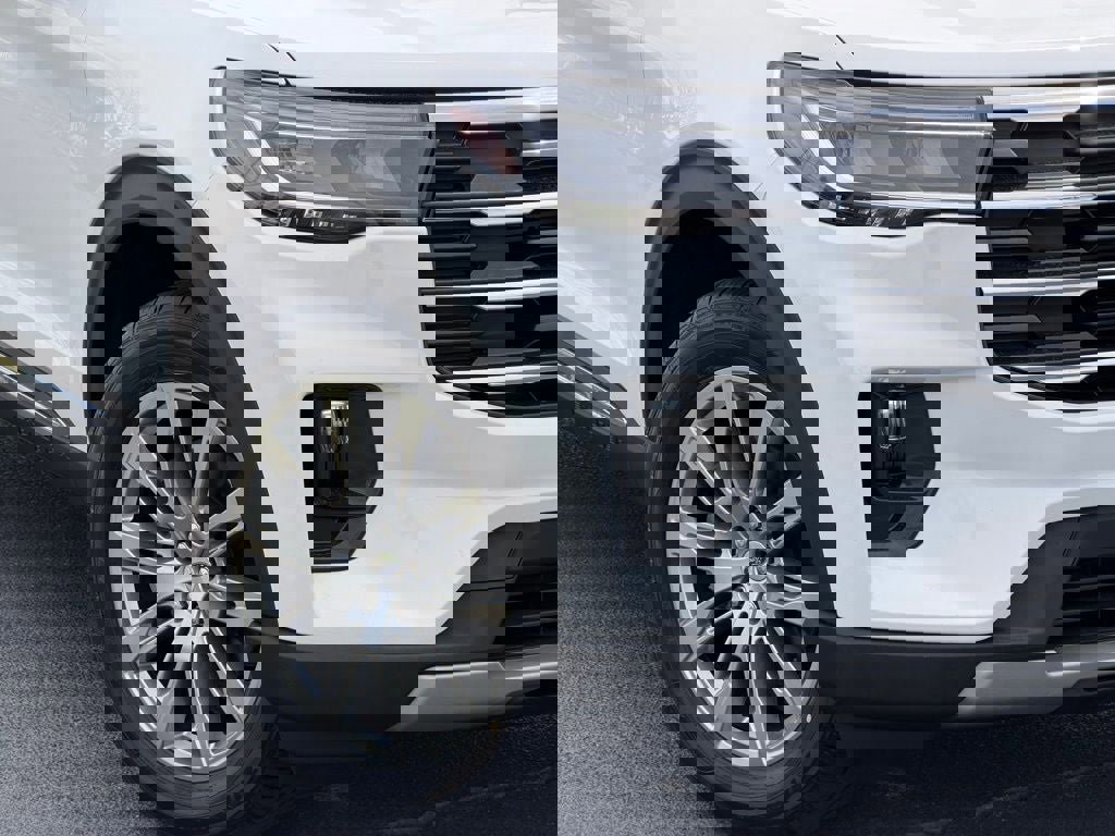 Certified 2025 Ford Explorer Active w/ Active Comfort Package image 9