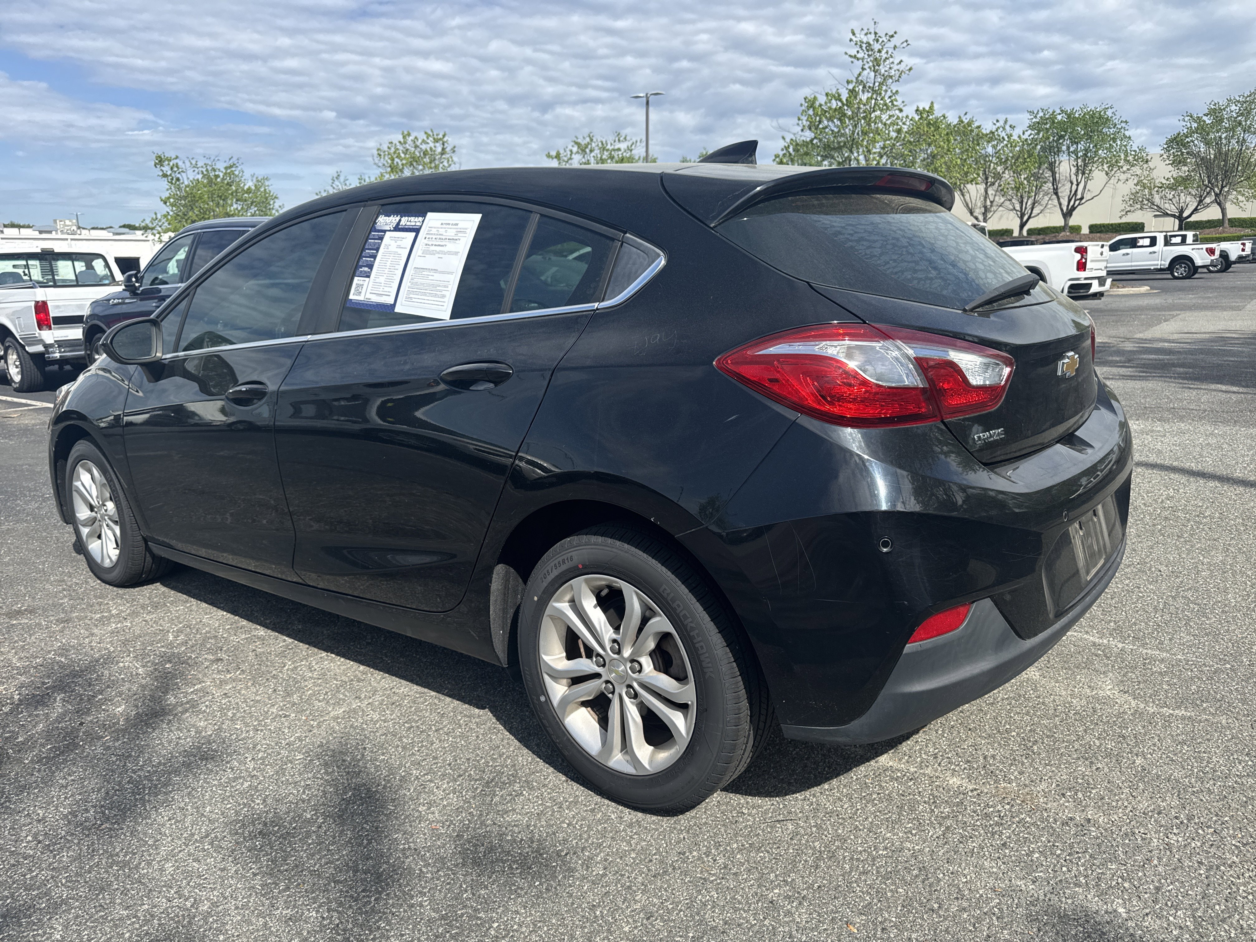 Used 2019 Chevrolet Cruze LT w/ Convenience Package image 8