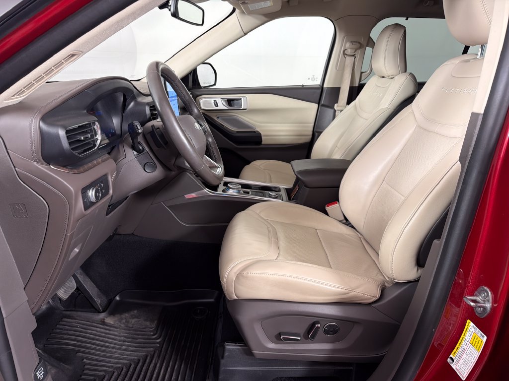 Certified 2020 Ford Explorer Platinum w/ Premium Technology Package AWD/4WD image 19