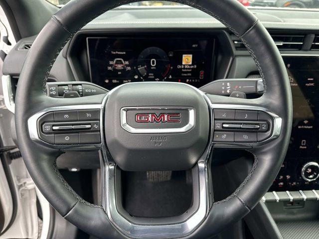 Used 2025 GMC Terrain Elevation image 26