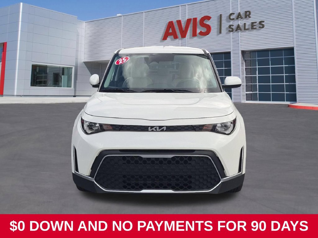 Used 2025 Kia Soul LX FWD image 2