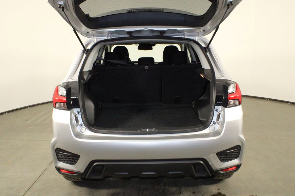 Used 2025 Mitsubishi Outlander Sport ES image 13