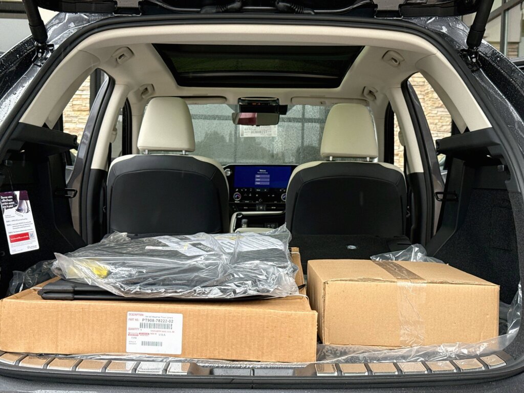 New 2026 Lexus NX 450h+ AWD w/ Accessory Package (2T) image 8