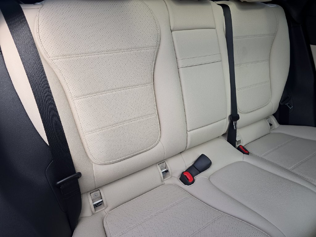 Used 2026 Mercedes-Benz GLC 300 4MATIC image 22