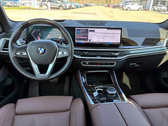 Used 2025 BMW X5 xDrive40i w/ Premium Package image 11