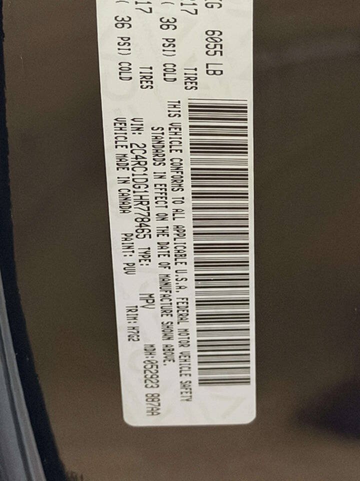 Used 2017 Chrysler Pacifica Touring FWD image 17
