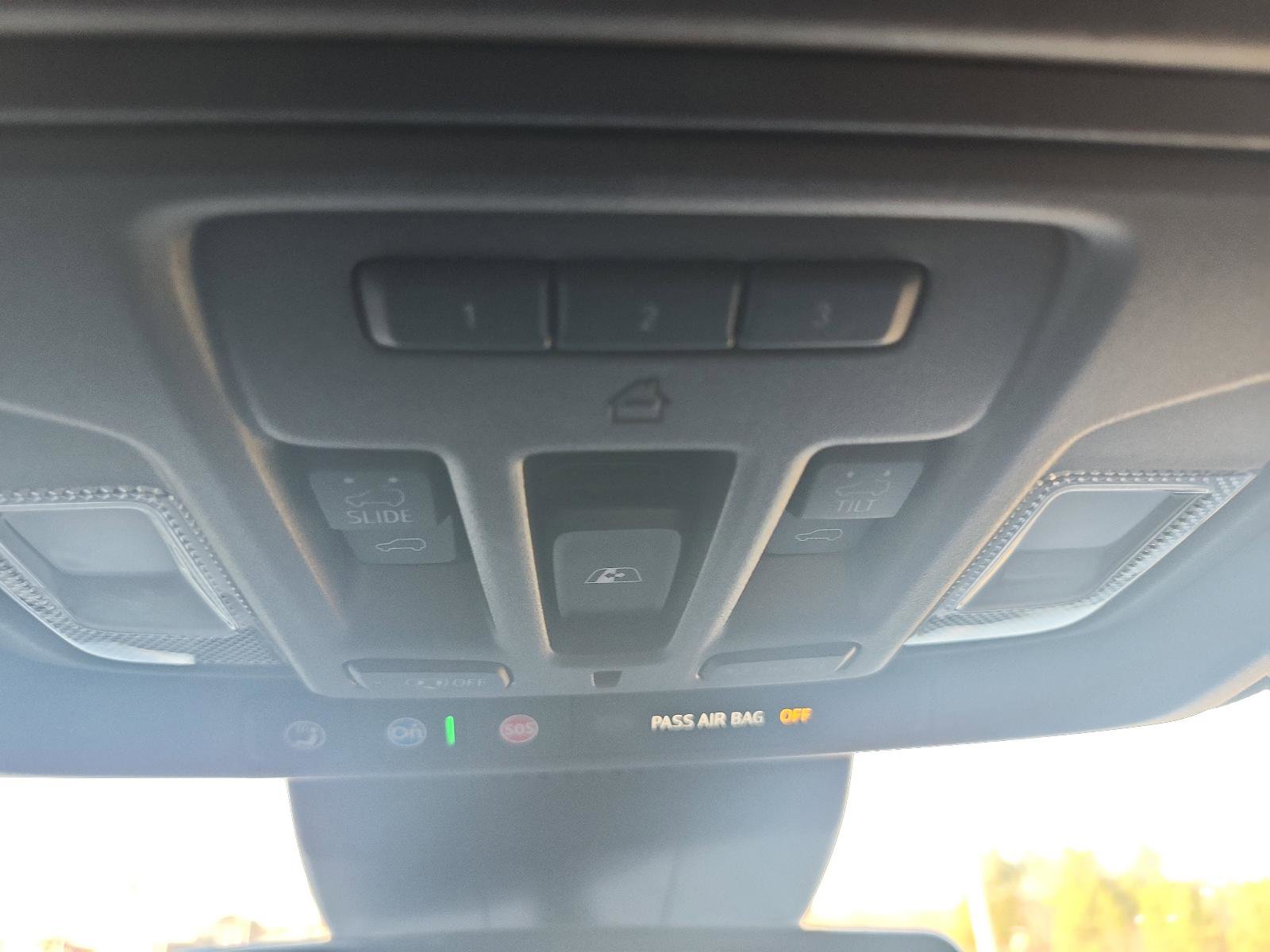 Used 2024 GMC Sierra 2500 SLT w/ SLT Premium Package image 18