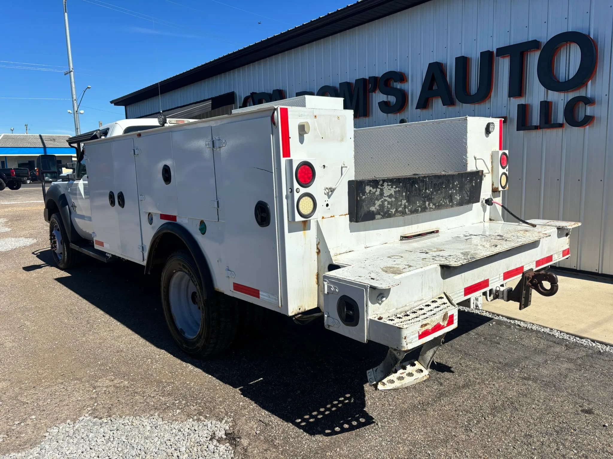 Used 2013 Ford F550 4x4 Regular Cab Super Duty w/ Payload Upgrade Pkg image 5