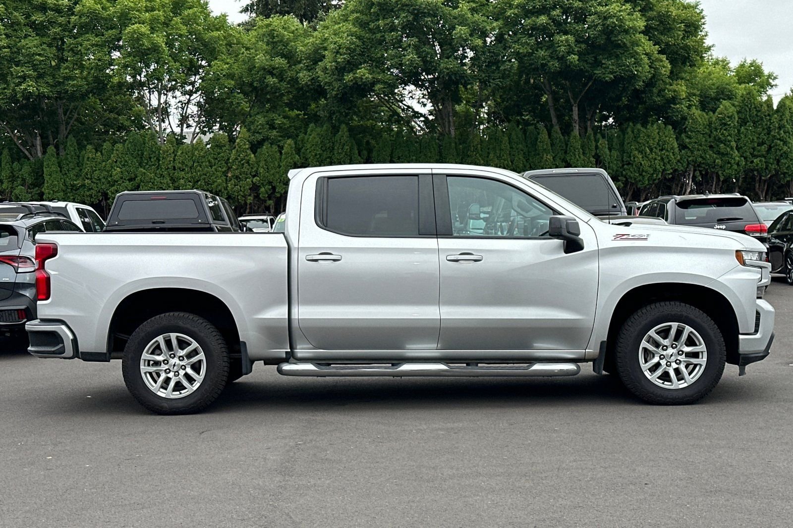 Used 2020 Chevrolet Silverado 1500 RST AWD/4WD image 3